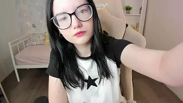 Mia_Cutieee from StripChat is Freechat