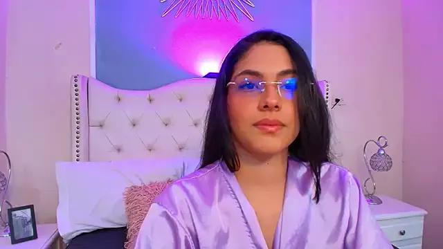 Mia_Elowen from StripChat is Freechat