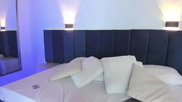 Miaa__White from StripChat