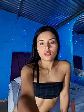 MiaaHills from StripChat