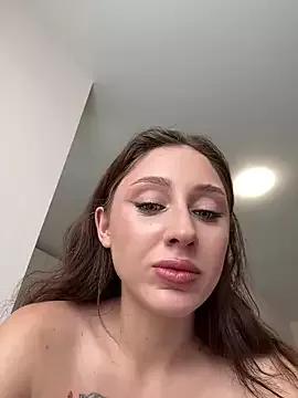 MiaaLoveeee from StripChat