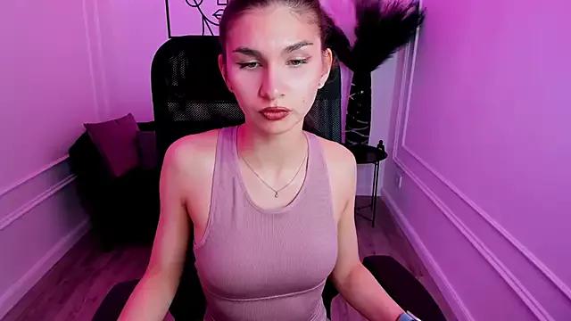 MiaAxel from StripChat