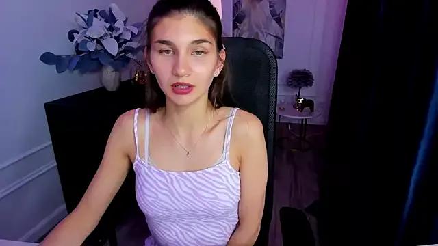 MiaAxel from StripChat