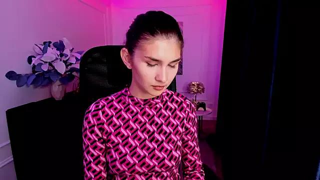 MiaAxel from StripChat