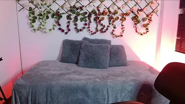 Girls: try live performances with matured performers, from dancing to quirks, in a variety of beautiful sex cams.