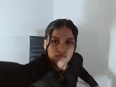 MiaLux5 from StripChat is Freechat