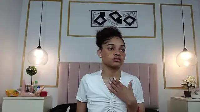 MichelleLebron from StripChat is Freechat