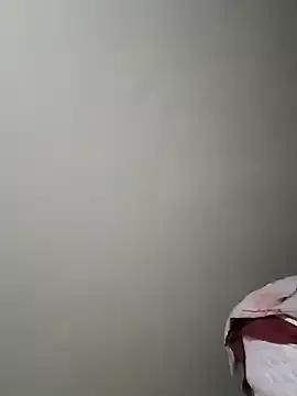 Michellluxo from StripChat is Freechat