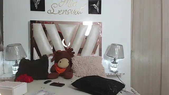 MiiaSensual_ from StripChat