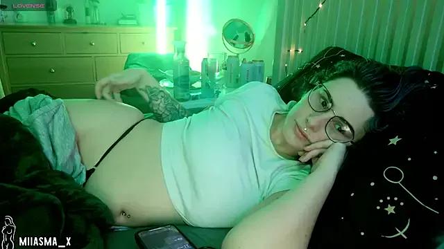 Miiasma_x from StripChat