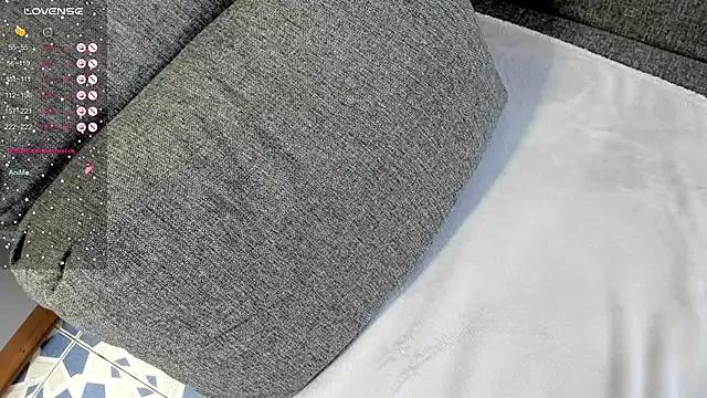 miissblonde from StripChat