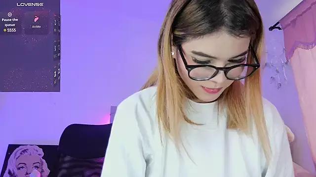 Photos of MiissKatiia from StripChat is Freechat