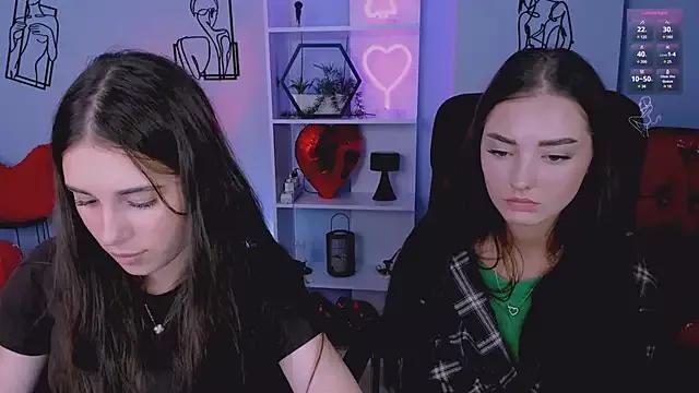 miki-niki from StripChat