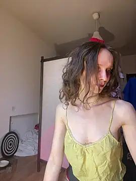 MikkyMoony from StripChat