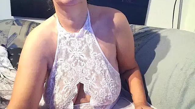 milfchantal4 from StripChat is Freechat