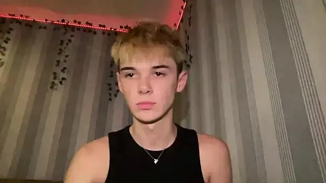 Milk_Guy from StripChat is Freechat
