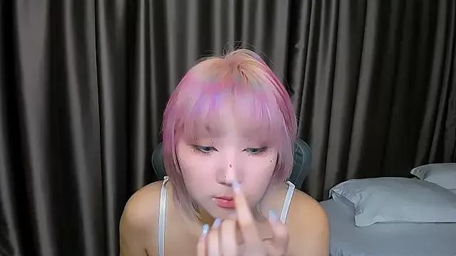 Milla_Aheo from StripChat