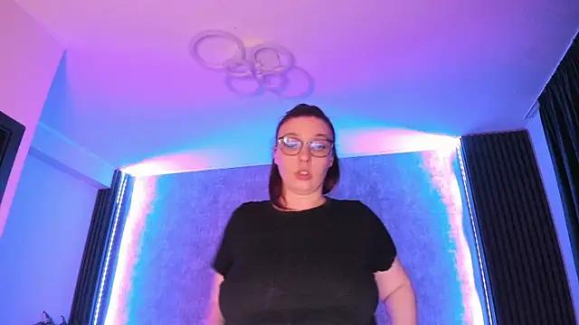 Milla_Heart from StripChat