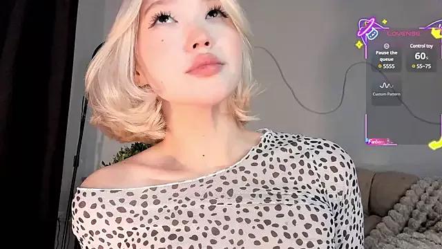 milli_sun_ from StripChat