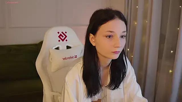 Millie_mi from StripChat is Freechat