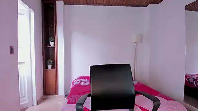 Milly_Baker from StripChat