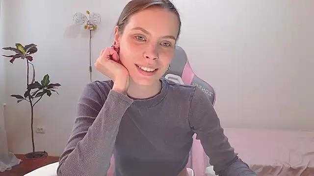 milly_ross from StripChat is Freechat