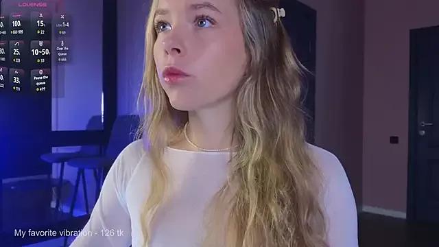 milly_shy from StripChat