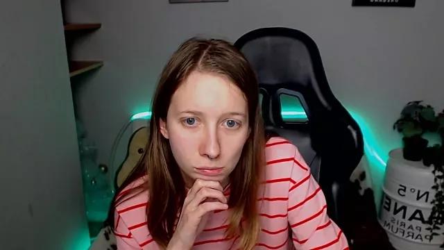 Milomilogirl webcams show profile image 