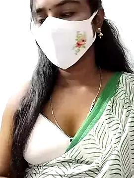 mini-queen from StripChat is Freechat