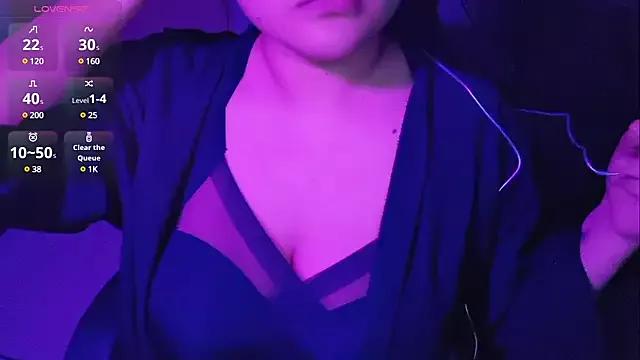Mini1314 from StripChat