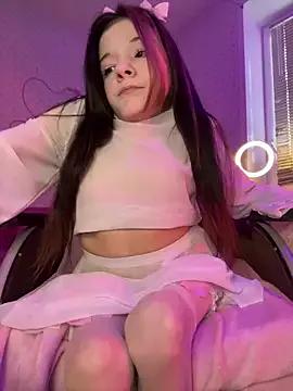 MiniSophiaa from StripChat