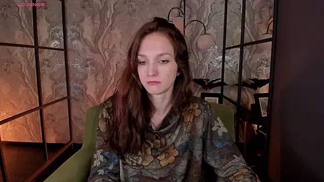 MirandaGlow from StripChat is Freechat