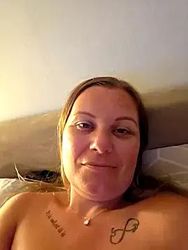 Miss-ShelbyXX from StripChat is Freechat
