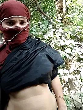 Miss_Ayesha from StripChat is Freechat