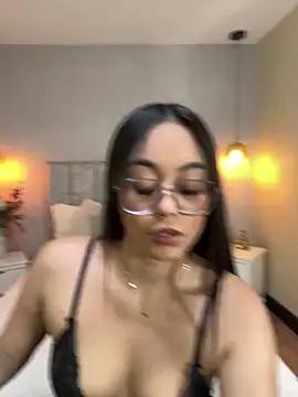 miss_elissa11 from StripChat
