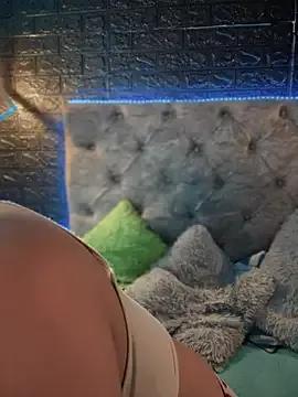 Miss_Isabellaa webcams show profile image 