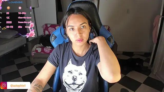 Miss_Nicole from StripChat
