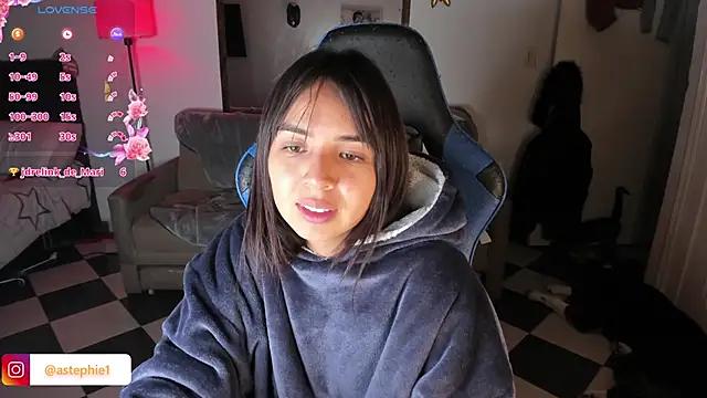 Miss_Nicole from StripChat