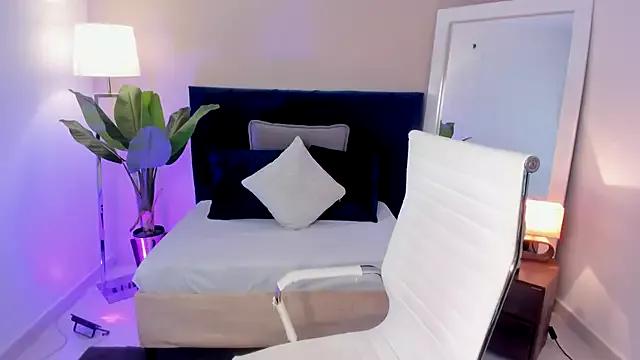 Missnaomi_ from StripChat is Freechat