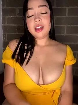 MissPerlaa from StripChat
