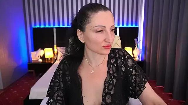 MissRossi from StripChat is Freechat