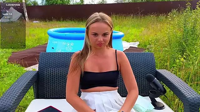 Misss_Vikk from StripChat