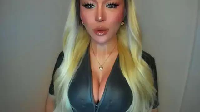 MissValentinaJohnson from StripChat is Freechat