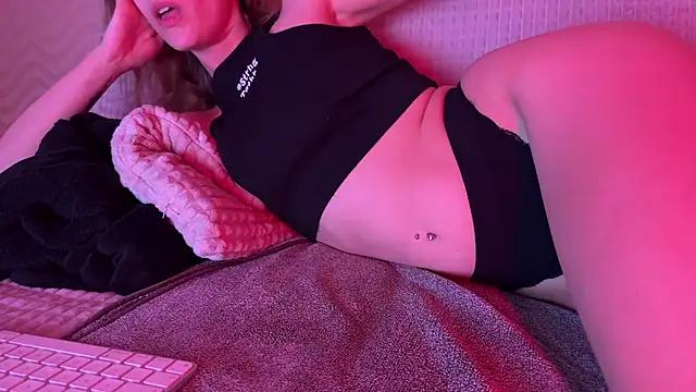Photos of Missy_baby from StripChat is Freechat