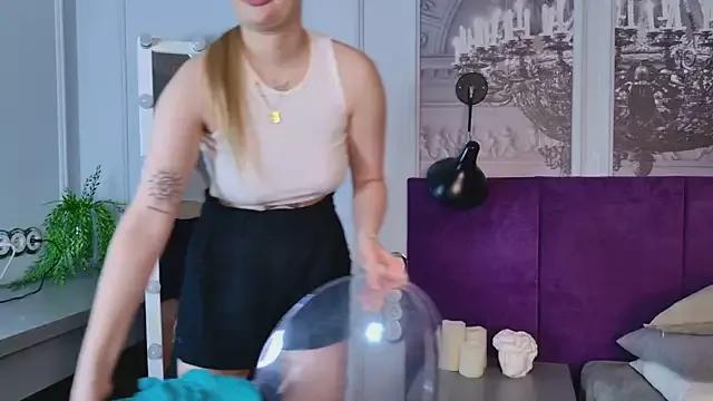 Miuu_miuu from StripChat