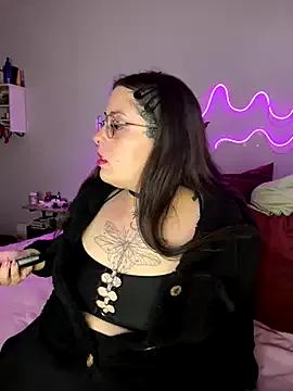 Mizztikaa from StripChat