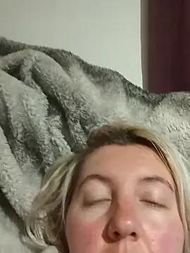 Mllesha74000 from StripChat