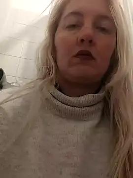 Mllesha74000 from StripChat