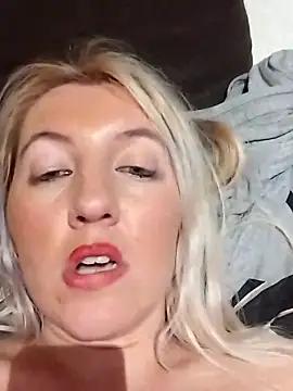 Mllesha74000 from StripChat