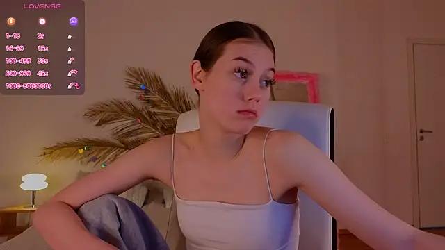 mo11y_kitten from StripChat